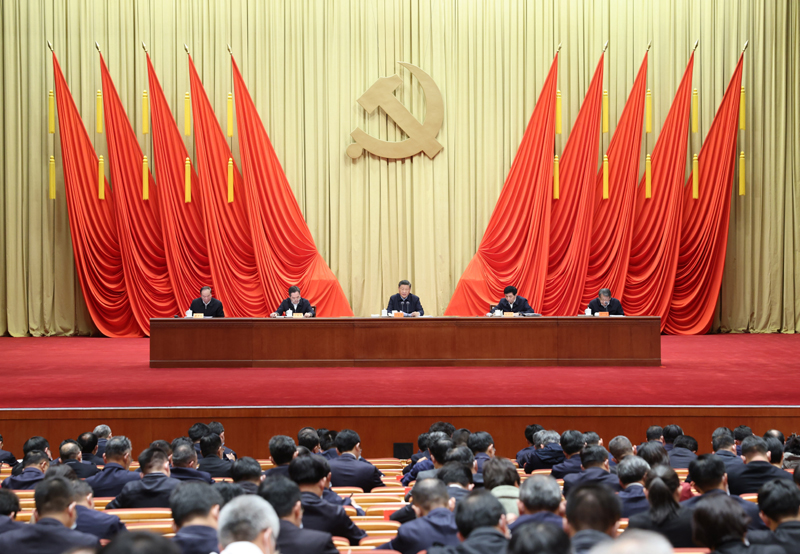 3月1日，2022年春季学期中央党校（国家行政学院）中青年干部培训班在中央党？。中共中央总书记、国家主席、中央军委主席习近平在开班式上宣布重要讲话。 新华社记者 刘彬 摄